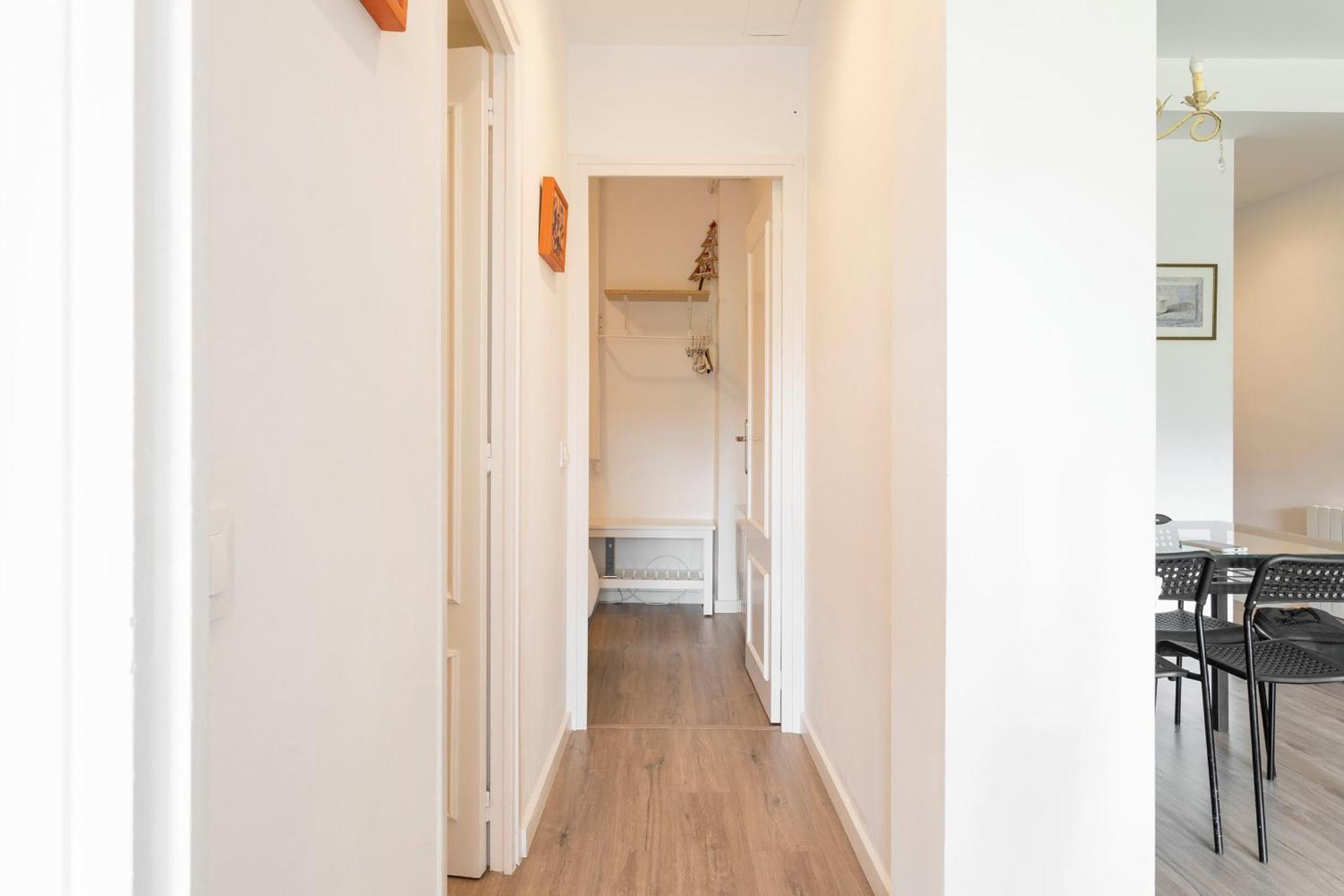 Cozy Apartment Near Fira Gran Via With Ac L'Hospitalet de Llobregat Bagian luar foto